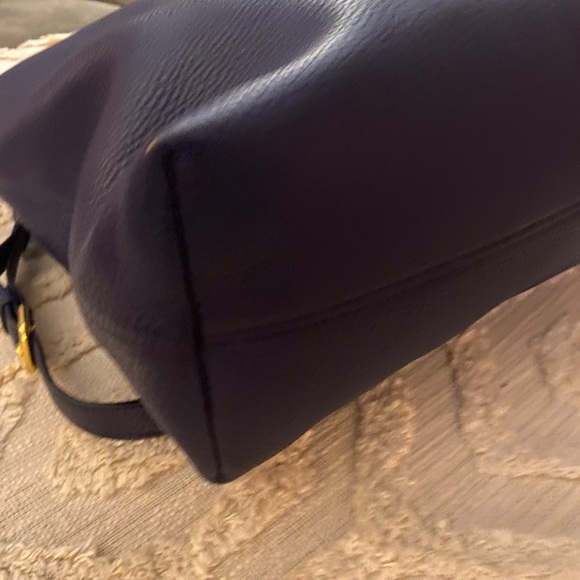 PRADA Vitello Phenix Tote Navy Blue - Picture 3 of 11